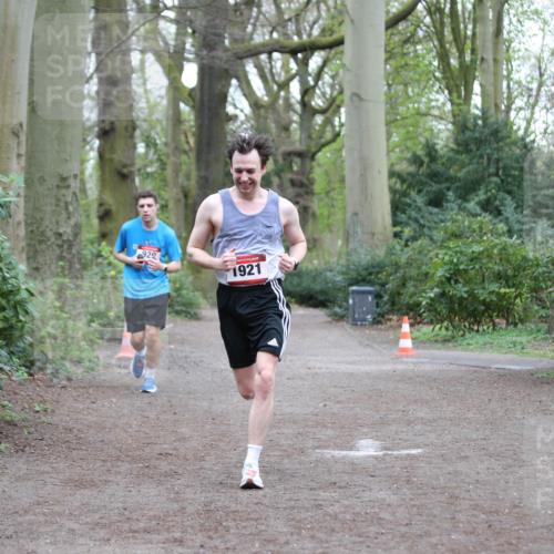 13.04.2025 - Hammer Lauf Jannik Wohlers http://msf.ph/oto/7638338 13.04.2025 12:23:16 Laufen 920, 1921 meine-sportfotos.de