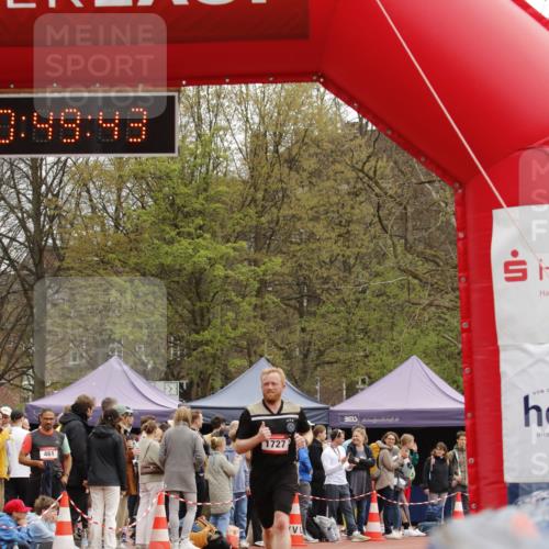 13.04.2025 - Hammer Lauf A. Gomolzig http://msf.ph/oto/7638580 13.04.2025 11:49:41 Ziel 1727 meine-sportfotos.de