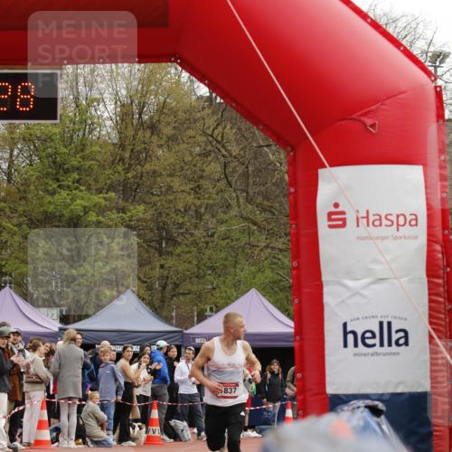 13.04.2025 - Hammer Lauf A. Gomolzig http://msf.ph/oto/7638645 13.04.2025 11:49:27 Ziel 1837 meine-sportfotos.de