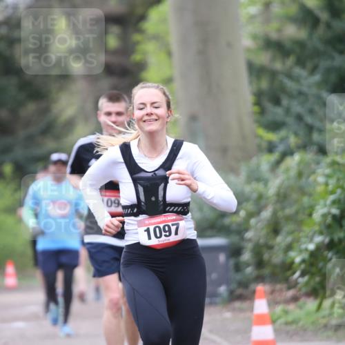 13.04.2025 - Hammer Lauf Jannik Wohlers http://msf.ph/oto/7638717 13.04.2025 10:09:31 Laufen 520, 09, 15, 1097 meine-sportfotos.de