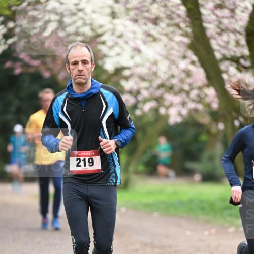 13.04.2025 - Hammer Lauf Dr. Thomas Lammeyer http://msf.ph/oto/7638886 13.04.2025 10:07:42 Laufen 15, 219 meine-sportfotos.de