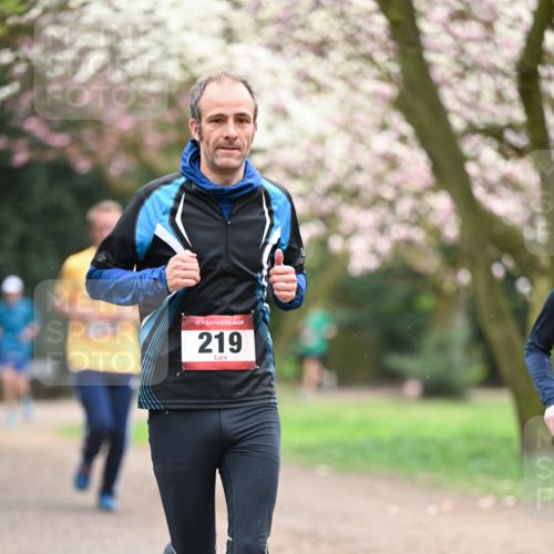 13.04.2025 - Hammer Lauf Dr. Thomas Lammeyer http://msf.ph/oto/7638895 13.04.2025 10:07:43 Laufen 15, 219 meine-sportfotos.de