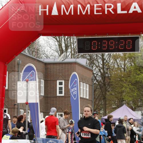 13.04.2025 - Hammer Lauf A. Gomolzig http://msf.ph/oto/7639482 13.04.2025 11:39:19 Ziel 454, 1702, 1950 meine-sportfotos.de