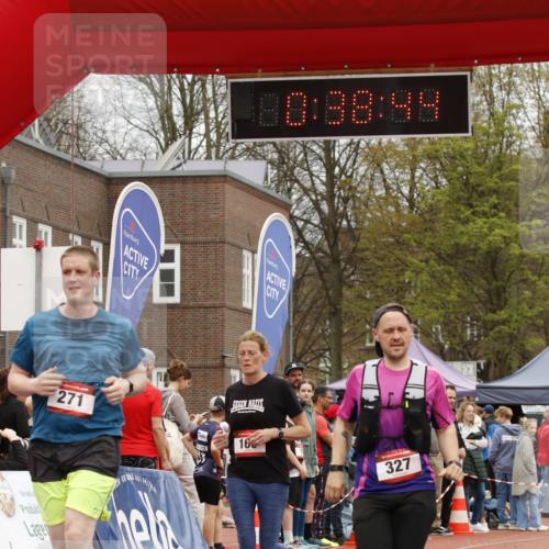 13.04.2025 - Hammer Lauf A. Gomolzig http://msf.ph/oto/7639678 13.04.2025 11:38:43 Ziel 160, 193, 271, 327 meine-sportfotos.de