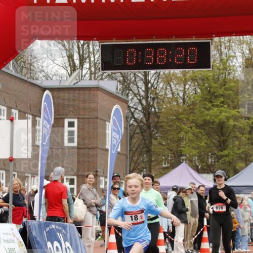 13.04.2025 - Hammer Lauf A. Gomolzig http://msf.ph/oto/7639729 13.04.2025 11:38:19 Ziel 18, 662, 916 meine-sportfotos.de