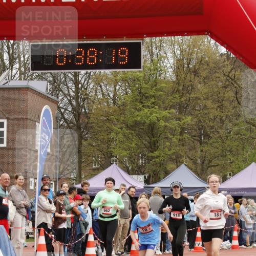 13.04.2025 - Hammer Lauf A. Gomolzig http://msf.ph/oto/7639740 13.04.2025 11:38:17 Ziel 18, 662, 916 meine-sportfotos.de