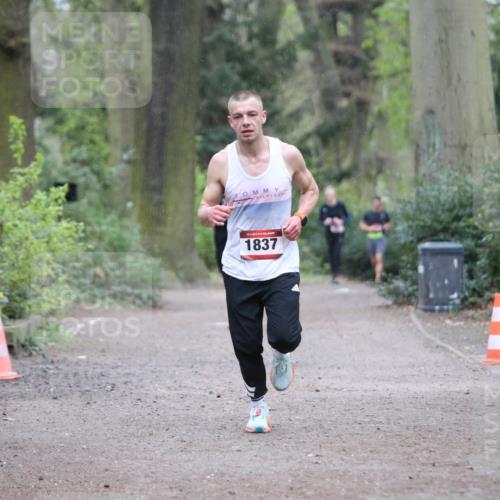 13.04.2025 - Hammer Lauf Jannik Wohlers http://msf.ph/oto/7640211 13.04.2025 12:11:24 Laufen 1837 meine-sportfotos.de