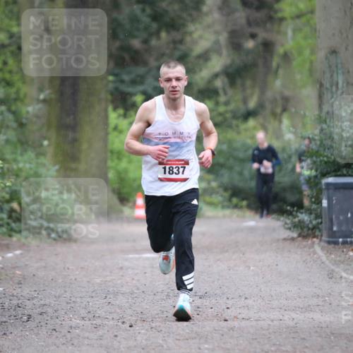 13.04.2025 - Hammer Lauf Jannik Wohlers http://msf.ph/oto/7640217 13.04.2025 12:11:23 Laufen 1837 meine-sportfotos.de