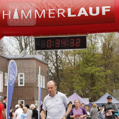 13.04.2025 - Hammer Lauf A. Gomolzig http://msf.ph/oto/7640266 13.04.2025 11:34:31 Ziel 174, 456, 459, 1776, 1946, 1947 meine-sportfotos.de