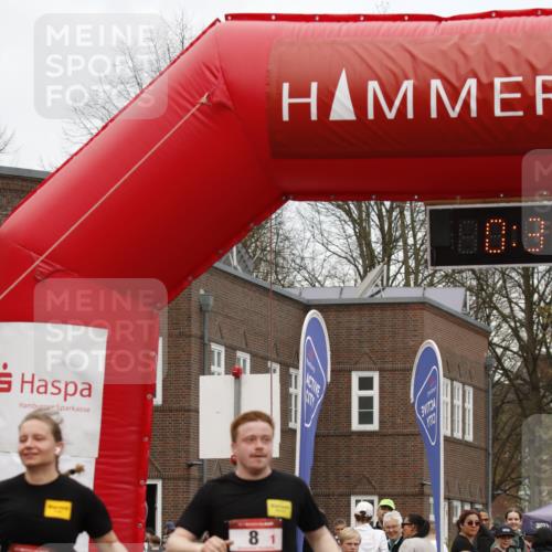 13.04.2025 - Hammer Lauf A. Gomolzig http://msf.ph/oto/7640319 13.04.2025 11:34:13 Ziel 8, 599, 617 meine-sportfotos.de
