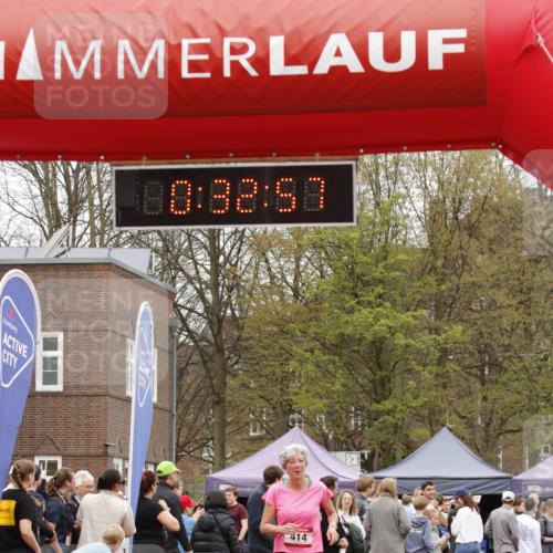 13.04.2025 - Hammer Lauf A. Gomolzig http://msf.ph/oto/7640552 13.04.2025 11:32:56 Ziel 414, 571, 572 meine-sportfotos.de