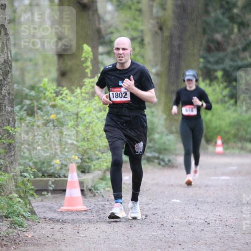 13.04.2025 - Hammer Lauf Jannik Wohlers http://msf.ph/oto/7641035 13.04.2025 12:08:02 Laufen 1802, 916 meine-sportfotos.de