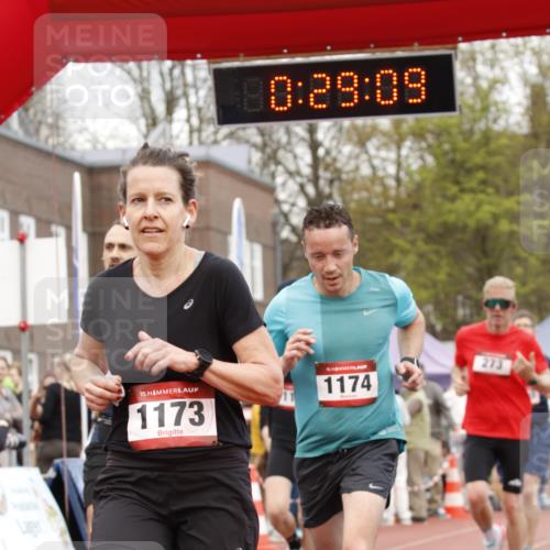 13.04.2025 - Hammer Lauf A. Gomolzig http://msf.ph/oto/7641068 13.04.2025 11:29:08 Ziel 227, 273, 475, 730, 1173, 1174, 1899 meine-sportfotos.de