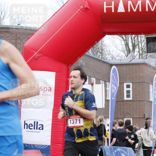 13.04.2025 - Hammer Lauf A. Gomolzig http://msf.ph/oto/7641264 13.04.2025 11:27:37 Ziel 233, 1371, 1940 meine-sportfotos.de