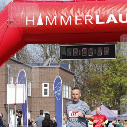 13.04.2025 - Hammer Lauf A. Gomolzig http://msf.ph/oto/7641667 13.04.2025 11:06:32 Ziel 5, 134, 234, 1310 meine-sportfotos.de