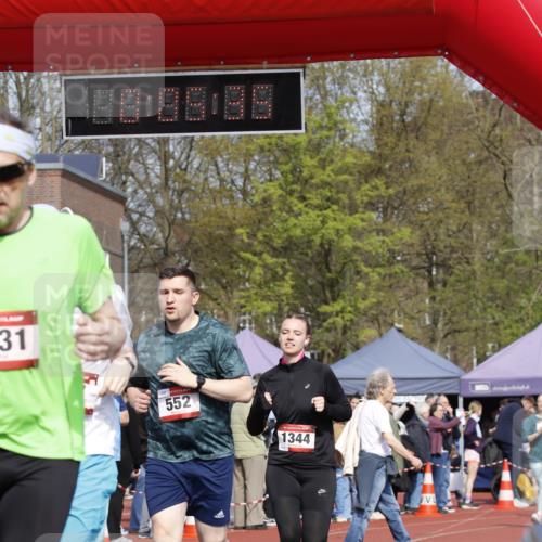 13.04.2025 - Hammer Lauf A. Gomolzig http://msf.ph/oto/7641786 13.04.2025 11:05:34 Ziel 2, 7, 8, 174, 193, 251, 252, 287, 302, 320, 459, 482, 502, 524, 552, 571, 572, 1125, 1331, 1344, 1808 meine-sportfotos.de