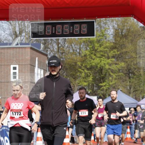 13.04.2025 - Hammer Lauf A. Gomolzig http://msf.ph/oto/7641816 13.04.2025 11:05:25 Ziel 2, 3, 8, 174, 187, 193, 231, 459, 482, 524, 599, 685, 738, 1051, 1125, 1772, 1808, 1810, 1931 meine-sportfotos.de