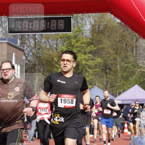 13.04.2025 - Hammer Lauf A. Gomolzig http://msf.ph/oto/7641823 13.04.2025 11:05:24 Ziel 2, 3, 174, 187, 193, 231, 482, 599, 669, 685, 738, 1051, 1125, 1772, 1808, 1810, 1897, 1931 meine-sportfotos.de