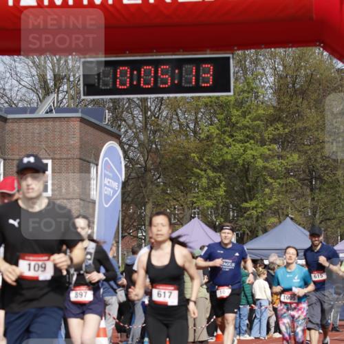 13.04.2025 - Hammer Lauf A. Gomolzig http://msf.ph/oto/7641854 13.04.2025 11:05:13 Ziel 3, 10, 103, 109, 414, 615, 617, 669, 897, 923, 1086, 1341, 1375, 1776, 1897, 1946, 1947 meine-sportfotos.de