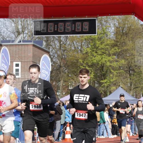 13.04.2025 - Hammer Lauf A. Gomolzig http://msf.ph/oto/7641862 13.04.2025 11:05:08 Ziel 103, 109, 218, 414, 432, 444, 617, 705, 897, 923, 1086, 1341, 1375, 1776, 1819, 1921, 1946, 1947 meine-sportfotos.de