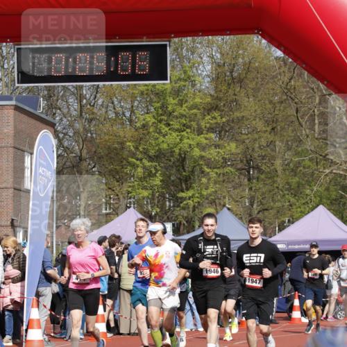 13.04.2025 - Hammer Lauf A. Gomolzig http://msf.ph/oto/7641872 13.04.2025 11:05:05 Ziel 103, 218, 232, 313, 414, 432, 444, 693, 704, 705, 917, 923, 929, 1267, 1341, 1375, 1819, 1921, 1946, 1947 meine-sportfotos.de