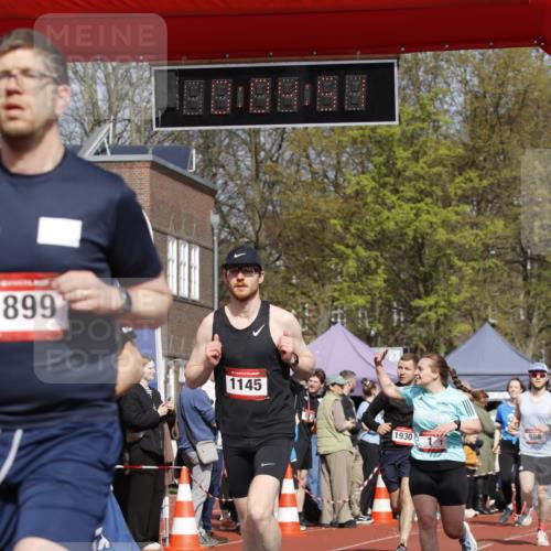 13.04.2025 - Hammer Lauf A. Gomolzig http://msf.ph/oto/7641913 13.04.2025 11:04:51 Ziel 1, 6, 178, 273, 322, 384, 514, 630, 654, 874, 950, 986, 1896, 1898, 1899, 1930, 1951 meine-sportfotos.de