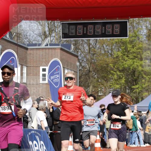 13.04.2025 - Hammer Lauf A. Gomolzig http://msf.ph/oto/7641928 13.04.2025 11:04:47 Ziel 1, 6, 15, 273, 322, 468, 514, 874, 950, 980, 1049, 1258, 1896, 1898, 1899, 1951 meine-sportfotos.de