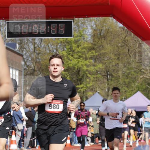 13.04.2025 - Hammer Lauf A. Gomolzig http://msf.ph/oto/7641939 13.04.2025 11:04:43 Ziel 6, 15, 161, 221, 273, 468, 514, 532, 730, 874, 950, 980, 1049, 1139, 1258, 1784, 1896, 1898, 1899, 1951, 1953, 1954, 1989 meine-sportfotos.de