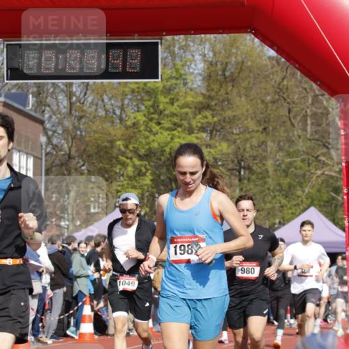 13.04.2025 - Hammer Lauf A. Gomolzig http://msf.ph/oto/7641944 13.04.2025 11:04:41 Ziel 6, 9, 15, 18, 161, 221, 468, 532, 670, 730, 950, 980, 1049, 1139, 1258, 1784, 1898, 1953, 1954, 1989 meine-sportfotos.de