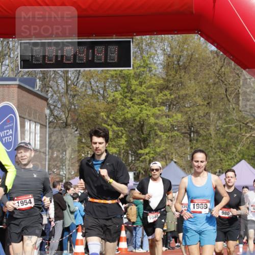 13.04.2025 - Hammer Lauf A. Gomolzig http://msf.ph/oto/7641947 13.04.2025 11:04:40 Ziel 9, 15, 18, 161, 221, 468, 532, 670, 730, 950, 980, 1049, 1139, 1258, 1784, 1953, 1954, 1989 meine-sportfotos.de