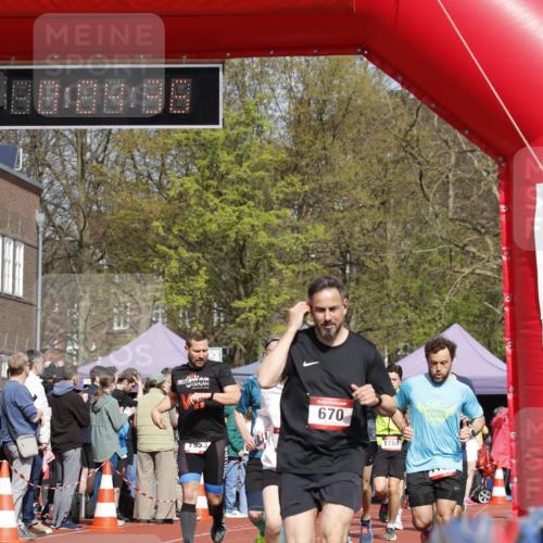 13.04.2025 - Hammer Lauf A. Gomolzig http://msf.ph/oto/7641960 13.04.2025 11:04:35 Ziel 9, 15, 18, 161, 170, 188, 221, 532, 579, 588, 609, 628, 670, 730, 732, 945, 1139, 1784, 1953, 1954, 1989 meine-sportfotos.de