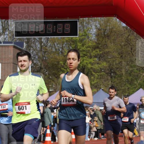 13.04.2025 - Hammer Lauf A. Gomolzig http://msf.ph/oto/7641976 13.04.2025 11:04:28 Ziel 170, 188, 250, 579, 588, 601, 609, 628, 732, 945, 1184, 1371, 1783, 1940 meine-sportfotos.de