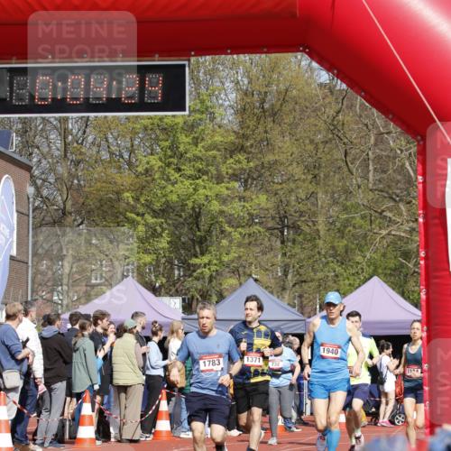 13.04.2025 - Hammer Lauf A. Gomolzig http://msf.ph/oto/7641990 13.04.2025 11:04:23 Ziel 14, 227, 250, 601, 732, 1173, 1174, 1184, 1371, 1783, 1940 meine-sportfotos.de