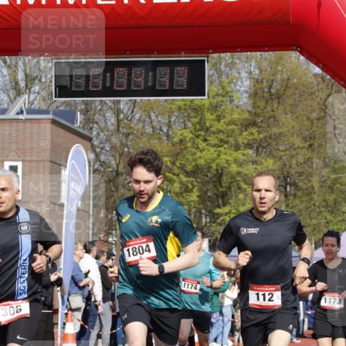 13.04.2025 - Hammer Lauf A. Gomolzig http://msf.ph/oto/7642000 13.04.2025 11:04:16 Ziel 14, 112, 154, 227, 233, 306, 433, 434, 475, 483, 995, 1165, 1166, 1167, 1173, 1174, 1804 meine-sportfotos.de
