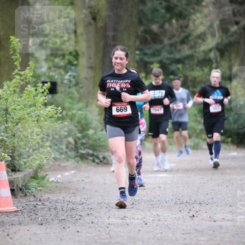 13.04.2025 - Hammer Lauf Jannik Wohlers http://msf.ph/oto/7642072 13.04.2025 12:02:53 Laufen 20, 24, 669, 1947, 352 meine-sportfotos.de