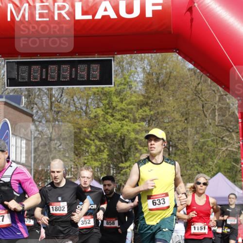 13.04.2025 - Hammer Lauf A. Gomolzig http://msf.ph/oto/7642083 13.04.2025 11:03:43 Ziel 20, 21, 119, 172, 173, 177, 234, 271, 319, 327, 426, 442, 452, 476, 479, 566, 633, 737, 858, 1151, 1702, 1802, 1891, 1937, 1950, 1958 meine-sportfotos.de