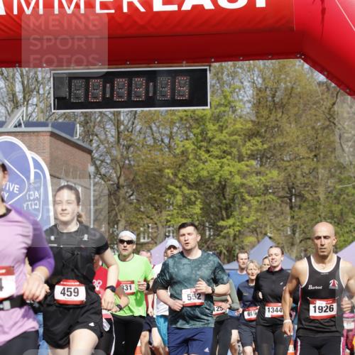 13.04.2025 - Hammer Lauf A. Gomolzig http://msf.ph/oto/7642168 13.04.2025 11:03:15 Ziel 2, 4, 8, 19, 109, 174, 187, 251, 252, 287, 320, 334, 378, 459, 482, 506, 524, 552, 571, 572, 599, 685, 736, 1051, 1125, 1331, 1344, 1772, 1810, 1926 meine-sportfotos.de