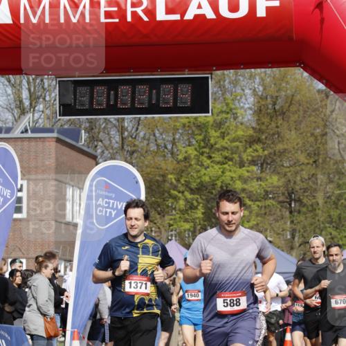 13.04.2025 - Hammer Lauf A. Gomolzig http://msf.ph/oto/7642280 13.04.2025 11:02:33 Ziel 9, 14, 18, 112, 170, 188, 306, 543, 579, 588, 601, 609, 628, 670, 945, 1139, 1173, 1184, 1371, 1783, 1940 meine-sportfotos.de