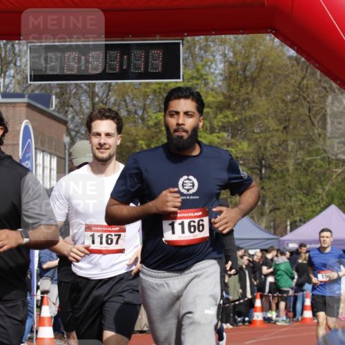 13.04.2025 - Hammer Lauf A. Gomolzig http://msf.ph/oto/7642415 13.04.2025 11:01:16 Ziel 119, 138, 154, 177, 191, 229, 231, 271, 319, 327, 433, 434, 442, 476, 479, 604, 858, 1165, 1166, 1167, 1310, 1802 meine-sportfotos.de