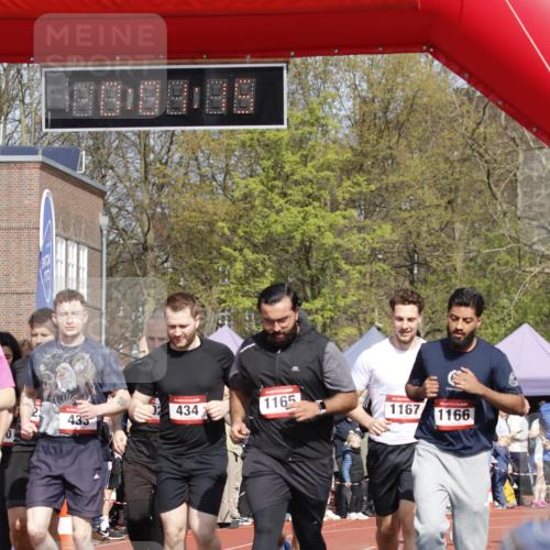 13.04.2025 - Hammer Lauf A. Gomolzig http://msf.ph/oto/7642421 13.04.2025 11:01:14 Ziel 20, 21, 119, 138, 154, 177, 187, 191, 229, 231, 271, 319, 327, 433, 434, 442, 476, 479, 548, 604, 737, 858, 1165, 1166, 1167, 1208, 1310, 1702, 1802 meine-sportfotos.de