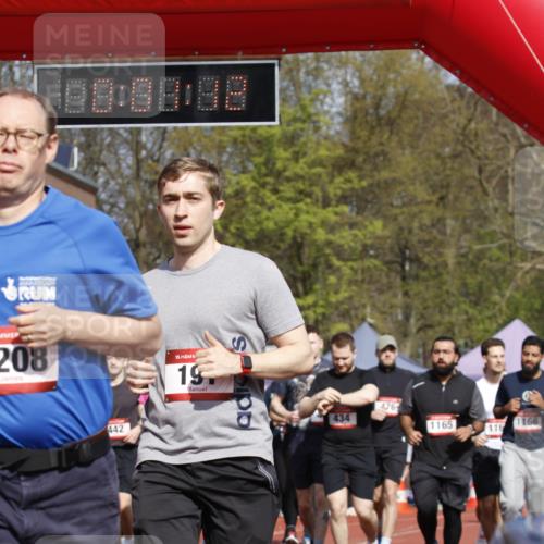 13.04.2025 - Hammer Lauf A. Gomolzig http://msf.ph/oto/7642426 13.04.2025 11:01:12 Ziel 2, 20, 21, 119, 138, 160, 167, 177, 187, 191, 229, 231, 244, 271, 319, 327, 433, 434, 442, 456, 474, 476, 479, 502, 548, 566, 604, 737, 858, 1165, 1166, 1167, 1208, 1310, 1702, 1802, 1945 meine-sportfotos.de