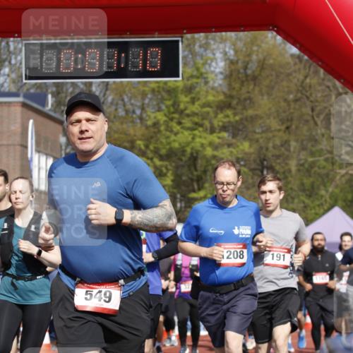 13.04.2025 - Hammer Lauf A. Gomolzig http://msf.ph/oto/7642434 13.04.2025 11:01:10 Ziel 2, 5, 20, 21, 109, 119, 138, 160, 167, 177, 187, 191, 229, 231, 234, 244, 251, 252, 271, 319, 327, 433, 434, 442, 456, 474, 476, 479, 502, 548, 566, 737, 762, 858, 916, 1103, 1165, 1166, 1167, 1208, 1310, 1702, 1772, 1802, 1891, 1939, 1945, 1950 meine-sportfotos.de