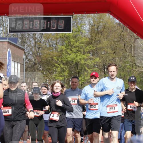 13.04.2025 - Hammer Lauf A. Gomolzig http://msf.ph/oto/7642450 13.04.2025 11:01:03 Ziel 2, 5, 20, 21, 109, 160, 167, 172, 173, 174, 187, 234, 244, 251, 252, 287, 320, 384, 426, 444, 454, 456, 474, 482, 484, 502, 548, 552, 566, 571, 572, 662, 669, 685, 705, 736, 737, 748, 749, 762, 817, 818, 897, 916, 1002, 1086, 1103, 1125, 1208, 1267, 1331, 1344, 1375, 1702, 1768, 1772, 1808, 1810, 1891, 1921, 1939, 1945, 1950 meine-sportfotos.de