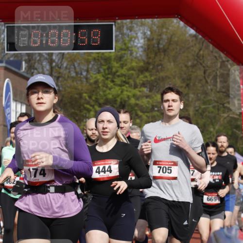 13.04.2025 - Hammer Lauf A. Gomolzig http://msf.ph/oto/7642468 13.04.2025 11:00:58 Ziel 3, 4, 5, 6, 8, 10, 19, 103, 172, 173, 174, 178, 193, 232, 251, 287, 320, 384, 426, 432, 444, 454, 459, 482, 484, 514, 524, 552, 571, 572, 599, 615, 617, 662, 669, 685, 705, 736, 738, 748, 749, 817, 818, 897, 917, 929, 1002, 1051, 1086, 1103, 1125, 1267, 1331, 1341, 1344, 1375, 1376, 1768, 1772, 1776, 1808, 1810, 1819, 1891, 1897, 1899, 1900, 1921, 1930, 1931, 1951, 1953, 1954 meine-sportfotos.de