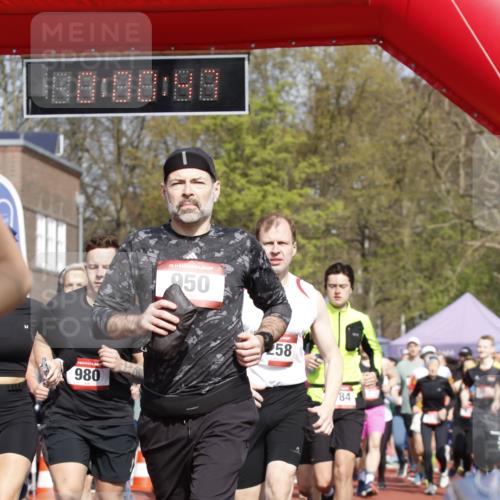 13.04.2025 - Hammer Lauf A. Gomolzig http://msf.ph/oto/7642505 13.04.2025 11:00:46 Ziel 1, 6, 7, 9, 14, 15, 18, 19, 103, 112, 161, 170, 178, 188, 193, 218, 221, 273, 302, 306, 313, 322, 414, 468, 475, 514, 532, 579, 588, 601, 609, 628, 654, 670, 693, 704, 730, 874, 923, 945, 950, 980, 986, 1049, 1139, 1184, 1258, 1341, 1371, 1784, 1896, 1940, 1946, 1947, 1989 meine-sportfotos.de