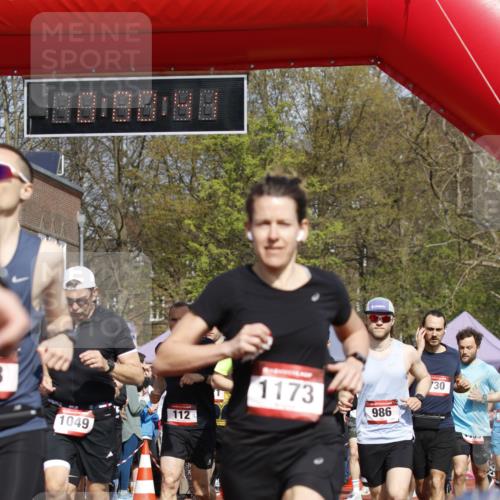 13.04.2025 - Hammer Lauf A. Gomolzig http://msf.ph/oto/7642521 13.04.2025 11:00:40 Ziel 12, 14, 18, 112, 133, 188, 218, 221, 227, 233, 306, 312, 322, 468, 475, 483, 485, 492, 493, 559, 588, 601, 609, 628, 643, 654, 670, 730, 945, 950, 986, 995, 1028, 1044, 1049, 1139, 1173, 1174, 1184, 1257, 1303, 1371, 1727, 1783, 1804, 1835, 1837, 1896, 1923, 1946, 1947, 1965, 1989 meine-sportfotos.de