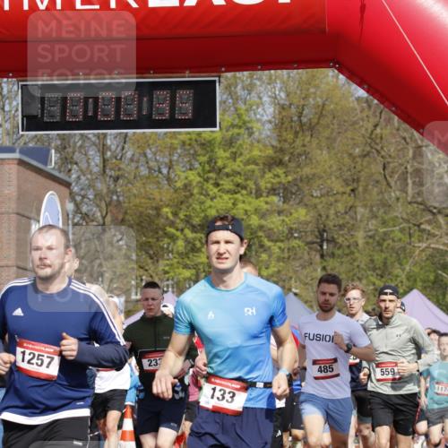 13.04.2025 - Hammer Lauf A. Gomolzig http://msf.ph/oto/7642536 13.04.2025 11:00:34 Ziel 12, 13, 16, 17, 133, 227, 233, 306, 312, 334, 340, 452, 481, 483, 485, 492, 493, 559, 614, 633, 643, 770, 995, 1028, 1044, 1049, 1151, 1173, 1174, 1257, 1303, 1727, 1783, 1804, 1835, 1837, 1923, 1937, 1948, 1958, 1965 meine-sportfotos.de