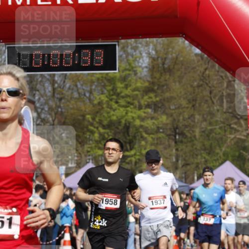 13.04.2025 - Hammer Lauf A. Gomolzig http://msf.ph/oto/7642545 13.04.2025 11:00:32 Ziel 12, 13, 16, 17, 133, 227, 233, 312, 334, 340, 452, 481, 485, 492, 493, 559, 614, 633, 643, 770, 995, 1028, 1044, 1151, 1174, 1257, 1303, 1727, 1835, 1837, 1923, 1926, 1937, 1948, 1958, 1965 meine-sportfotos.de