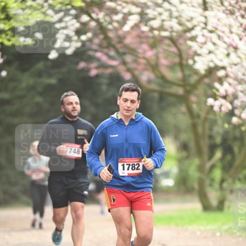 13.04.2025 - Hammer Lauf Dr. Thomas Lammeyer http://msf.ph/oto/7642558 13.04.2025 10:11:56 Laufen 748, 15, 1782, 13, 6 meine-sportfotos.de