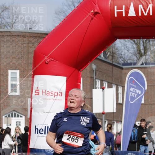 13.04.2025 - Hammer Lauf A. Gomolzig http://msf.ph/oto/7642578 13.04.2025 10:59:45 Ziel 265, 266 meine-sportfotos.de